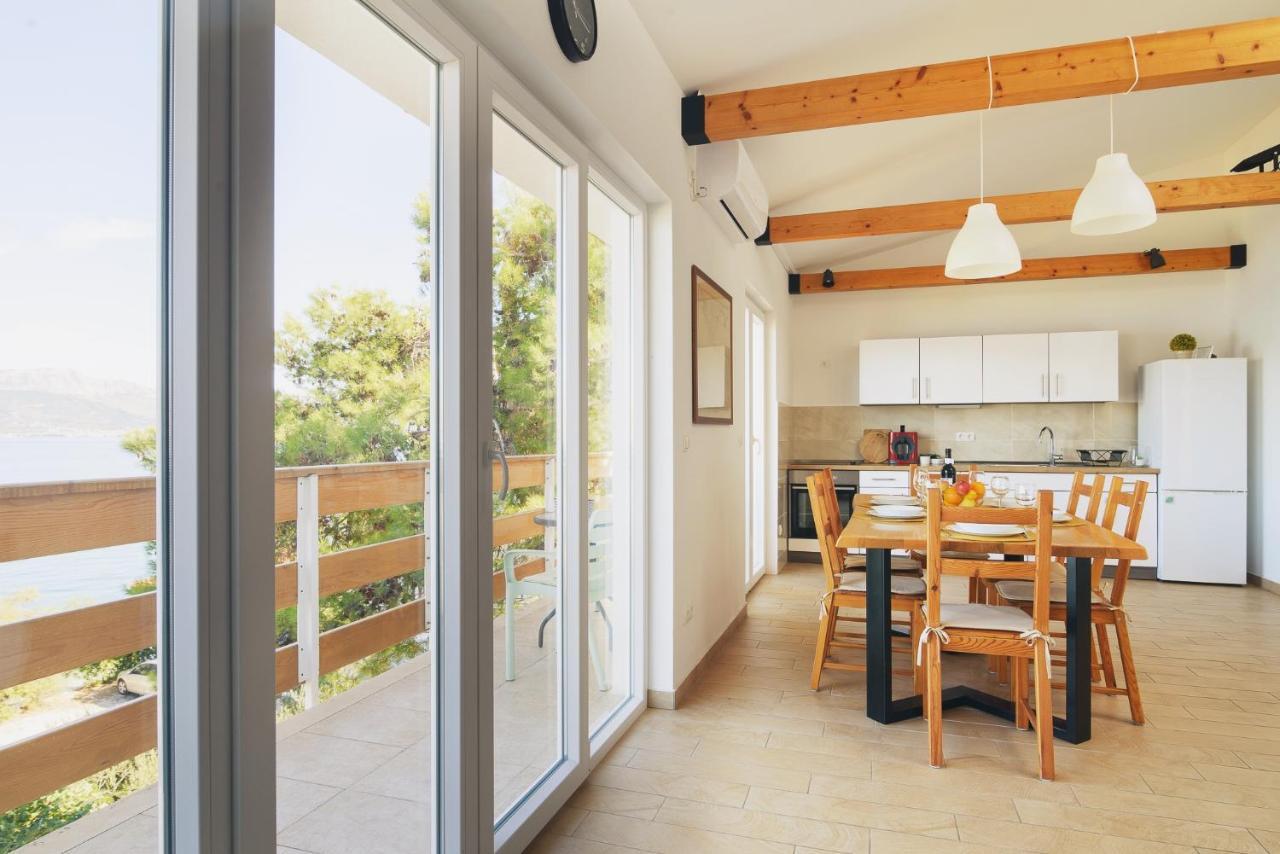 Villa Bua - Beautiful Seafront Apartments Τρογκίρ Εξωτερικό φωτογραφία